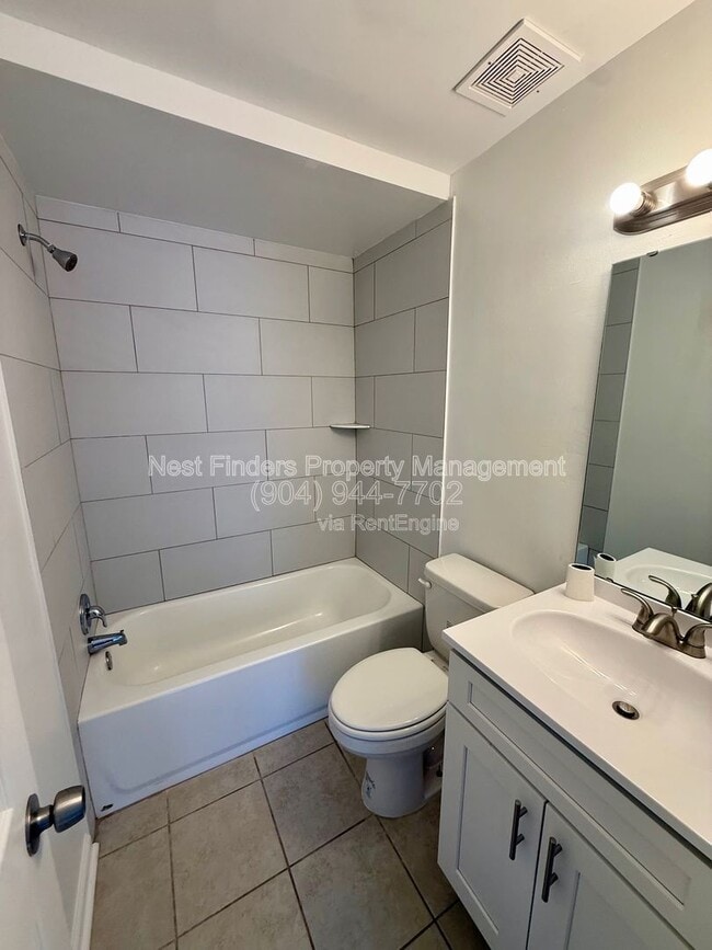 Building Photo - 1318 Sydney Pl