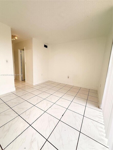 Building Photo - 20000 SW 123rd Dr