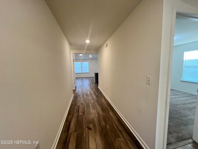 Building Photo - 463 Red Dahlia Ln