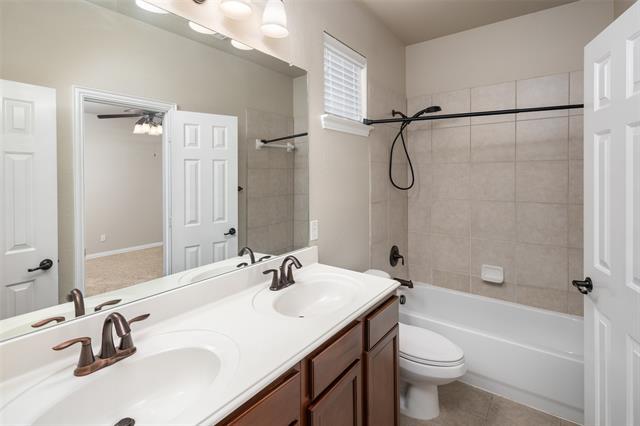 Building Photo - 4245-B Swan Forest Dr