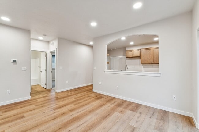 Building Photo - 2046 E Cave Falls St