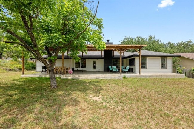 Building Photo - 8307 Spring Valley Dr