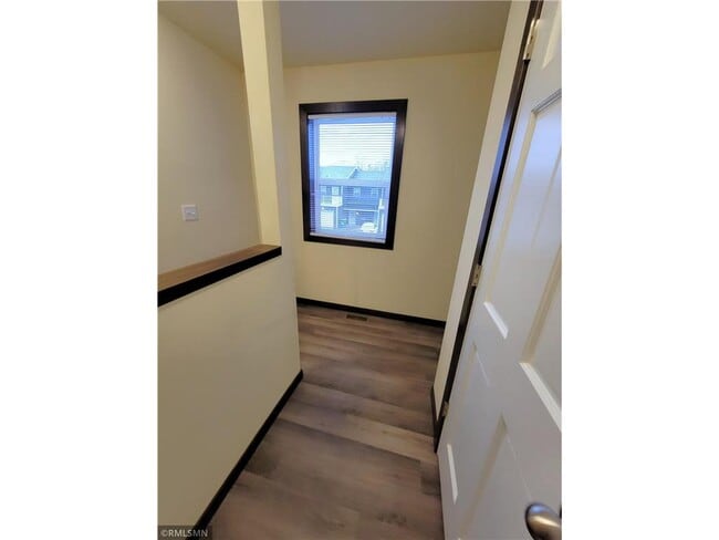 Building Photo - 303 S Wasson Ln