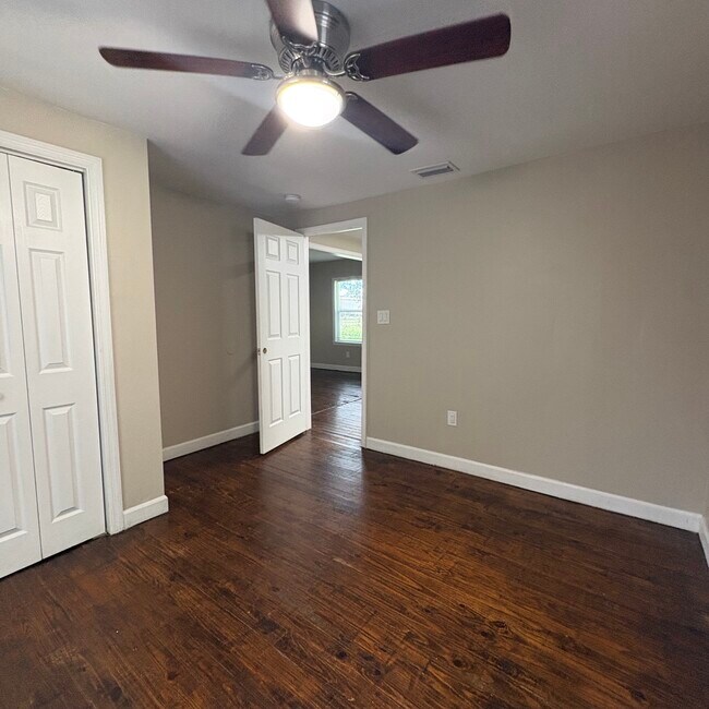 Building Photo - 4202 Whitlock St