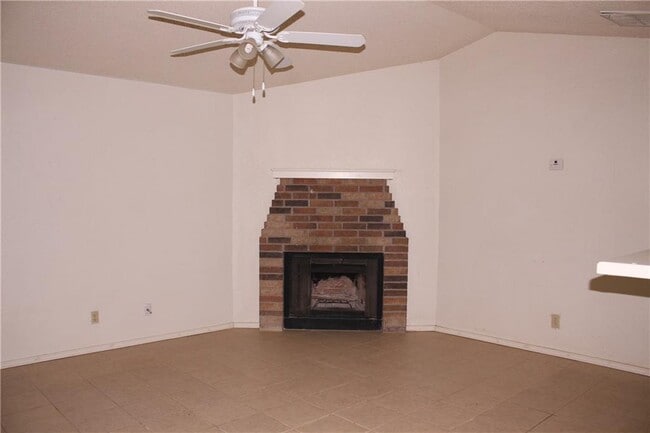 Building Photo - 9406 Kempler Dr