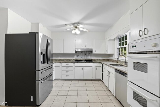 Building Photo - 2922 E Smoky Row