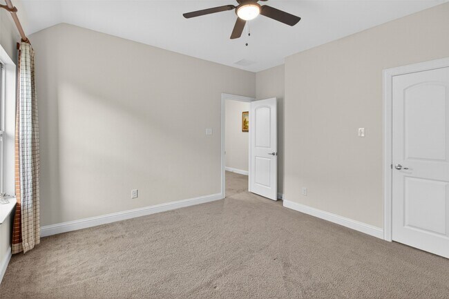 Building Photo - 6007 Marsh Lk Ct