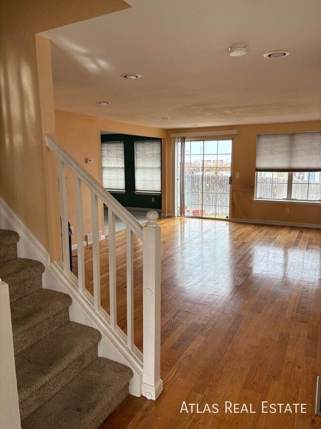 Building Photo - 8070 Decatur St