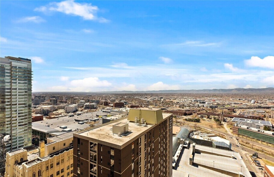 Building Photo - 1020 15th St