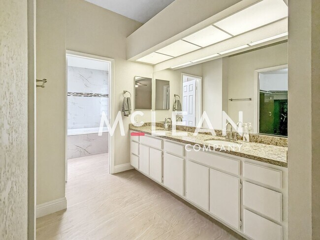 Building Photo - Four Bedroom Oasis - With Solar!