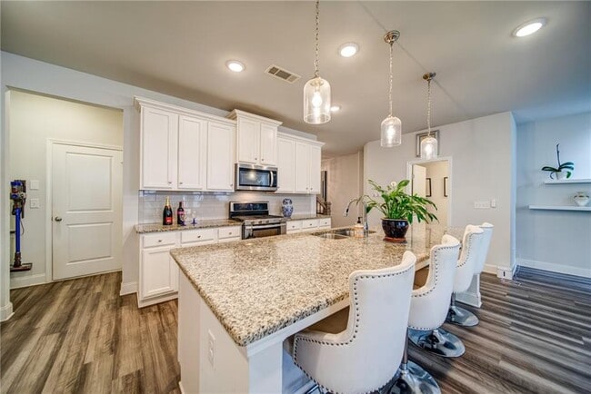 Building Photo - 3493 Amarath Ter