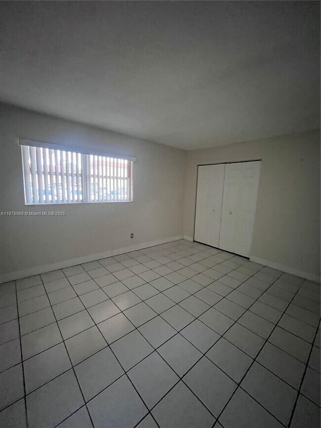 Building Photo - 9970 SW 88th St