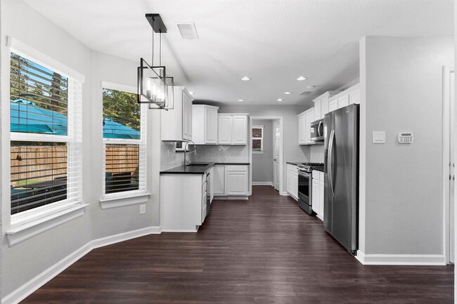 Building Photo - 231 E Golden Arrow Cir