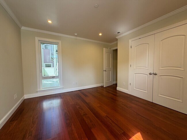 Building Photo - 261 Dolores St