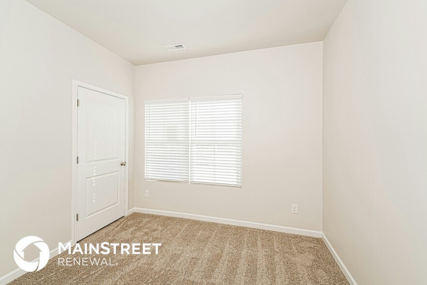 Building Photo - 794 Valley Cir