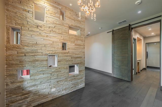 Building Photo - 1413 Post Oak Pl