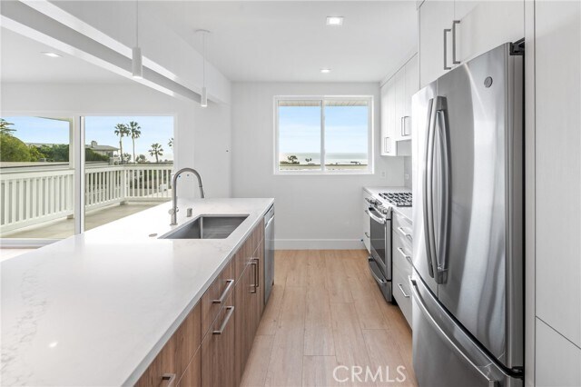 Building Photo - 400 Loma Terrace
