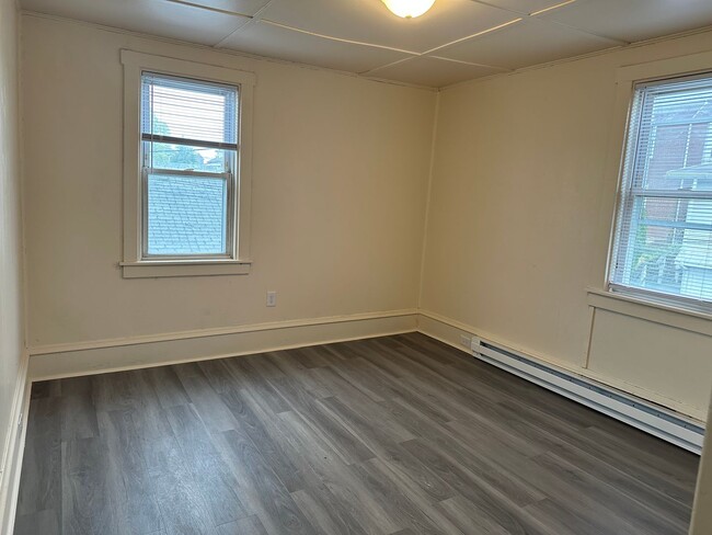 Building Photo - 4440 Kutztown Rd