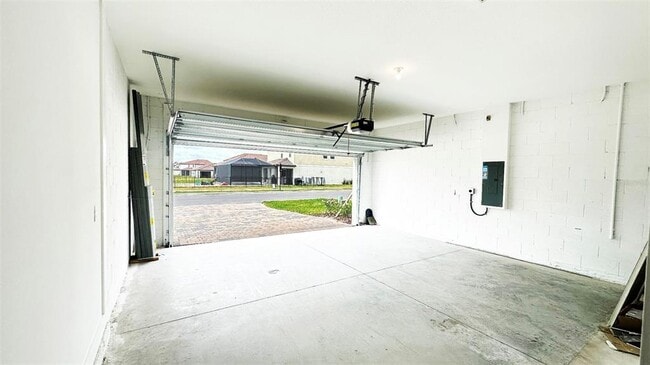 Building Photo - 3619 Savanna Palms Ct