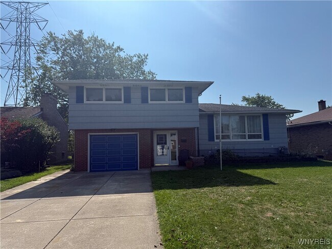 Primary Photo - 559 Mapleview Rd