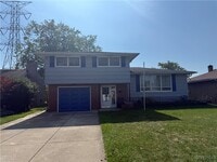 Building Photo - 559 Mapleview Rd