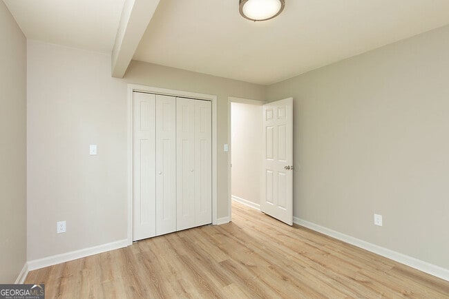 Building Photo - 2223 Papp Dr