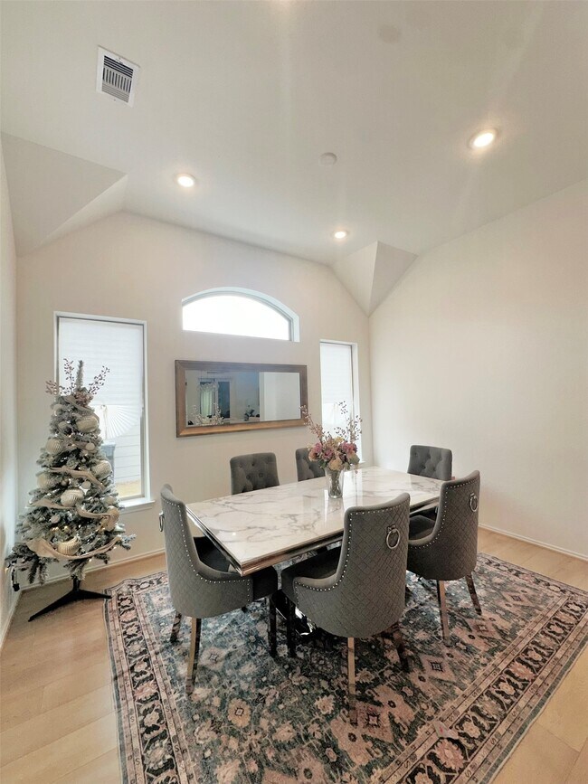 Building Photo - 4918 Mango Pk Ln