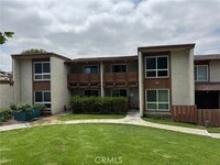 Building Photo - 3701 Country Club Dr
