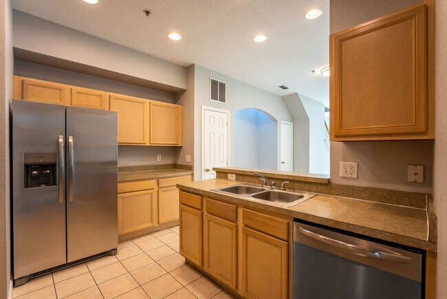 Building Photo - 3212 Holderness Dr