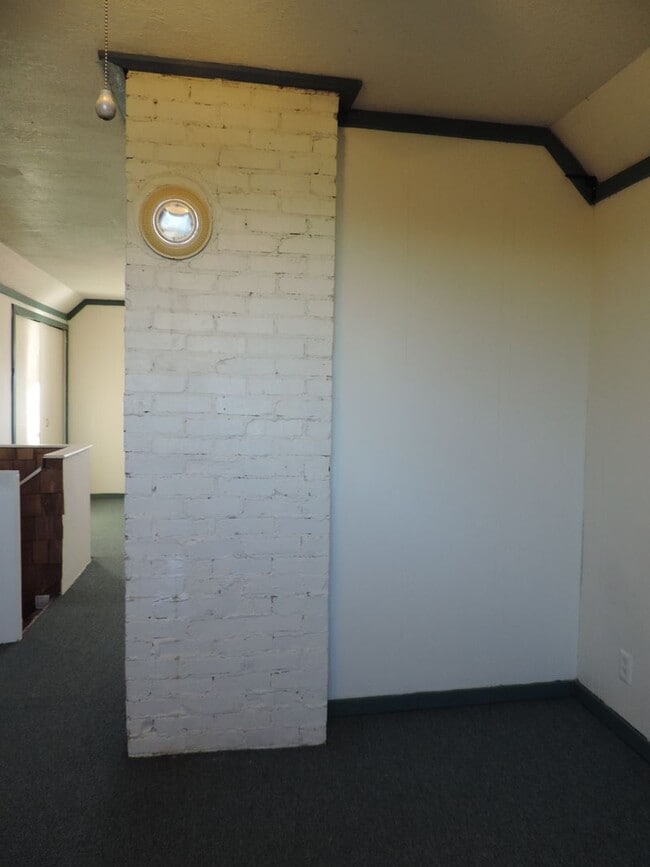 Building Photo - Two Bedroom Home in Downtown Odell