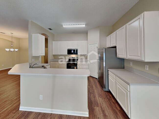 Building Photo - 1829 Keswick Rd