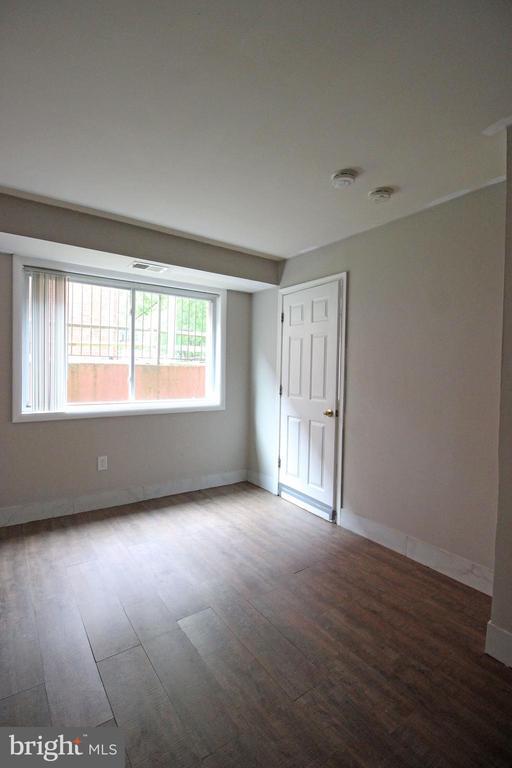 Building Photo - 17 Water St