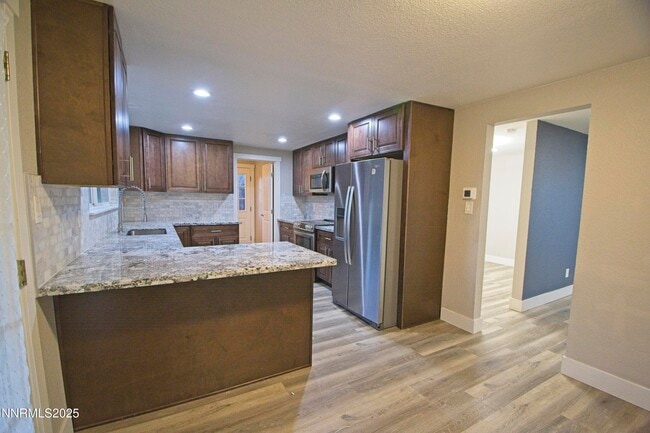 Building Photo - 489 Penny Way