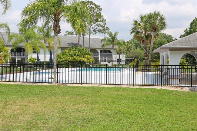 Building Photo - 3203 Landmark Dr