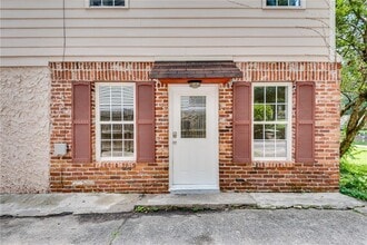 Building Photo - 1174 Gilbert St SE