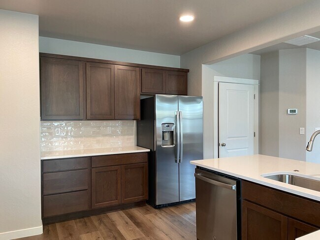 Building Photo - 1131 Rutherford Dr