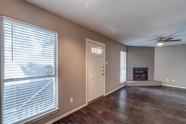 Building Photo - 5404 Atascosa Dr