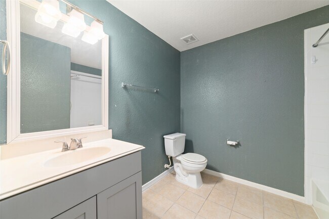 Building Photo - 21311 Shadow River Ln