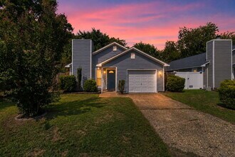 Building Photo - Cozy Timberwood Dr