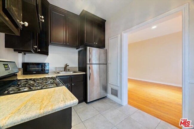 Building Photo - 6217 Orange St