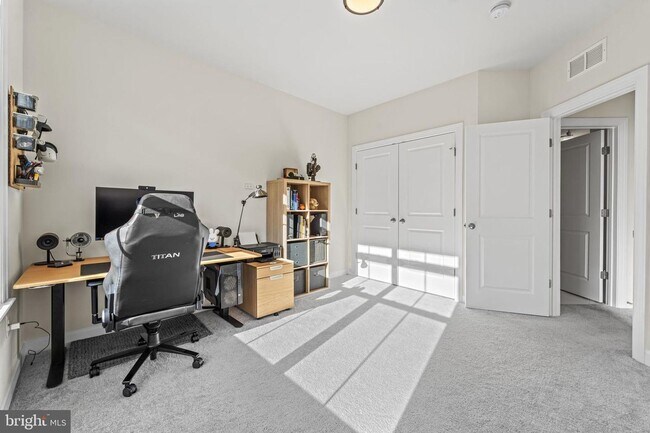 Building Photo - This beautiful 3 bed 2.5 bath 2-story condo provides a grand feeling with tall ceilings & over 16...