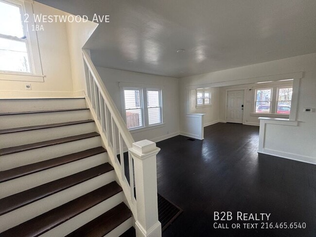 Building Photo - 812 Westwood Ave