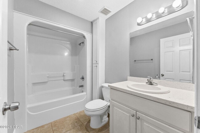 Building Photo - 236 Bonita Cir