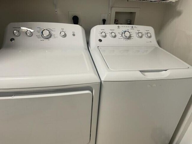 Building Photo - 3408 Tuscany Way