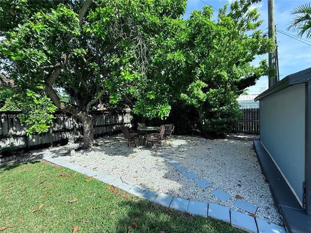 Building Photo - 6110 Coral Wy