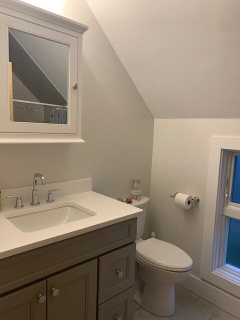 Upstairs Bathroom - 51 Glen Rd