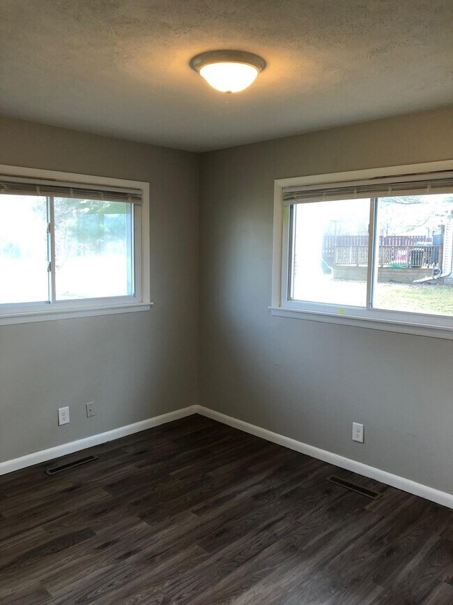 Building Photo - 3443 McCormick Rd