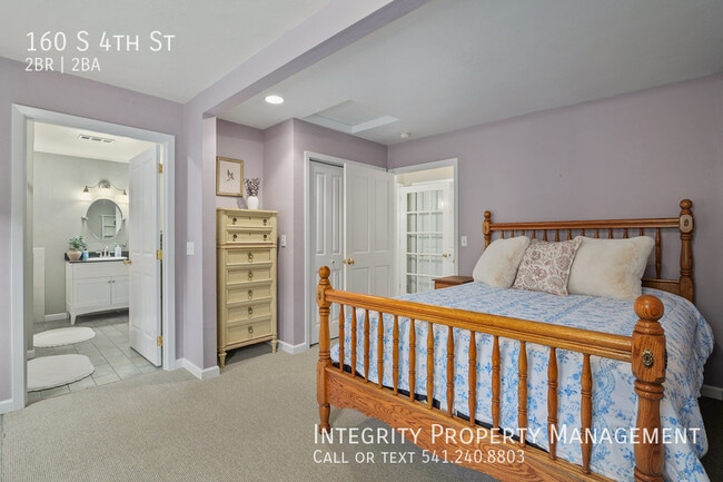 Building Photo - 160 S 4th St