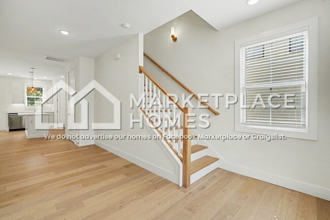 Building Photo - 107 Taverly Dr