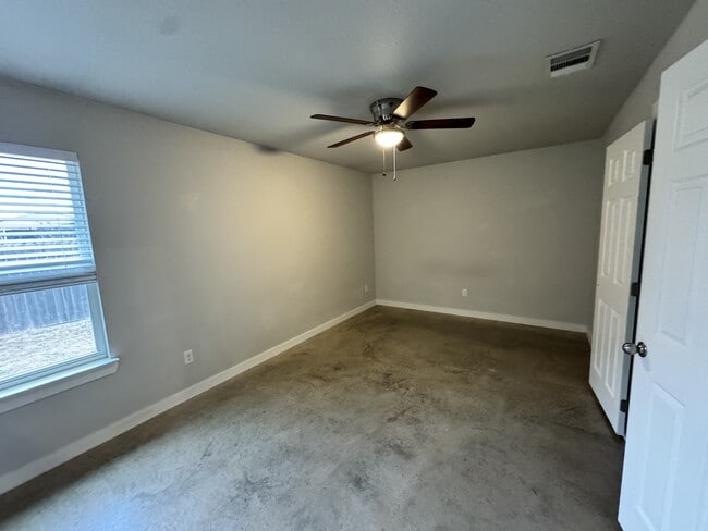 Building Photo - 1415 Shoshoni Trail